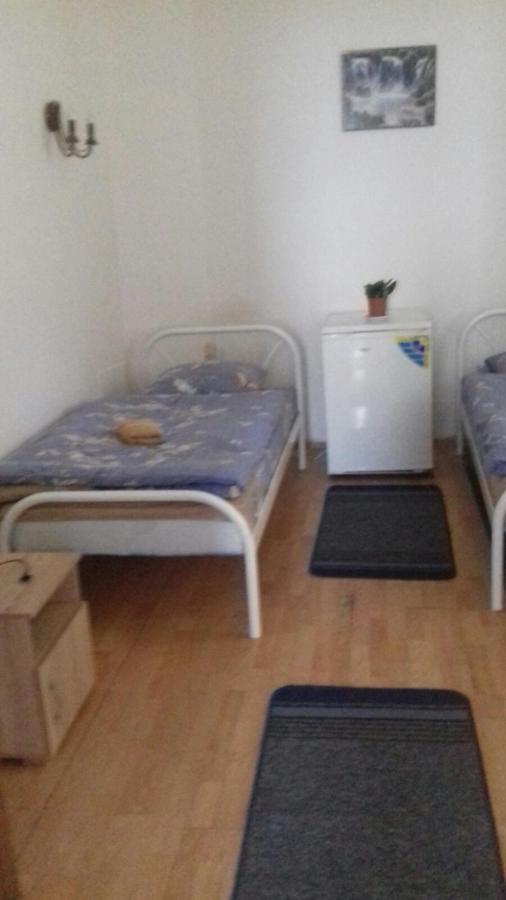 אוזהורוד Gelena Гостьовий Двір מראה חיצוני תמונה